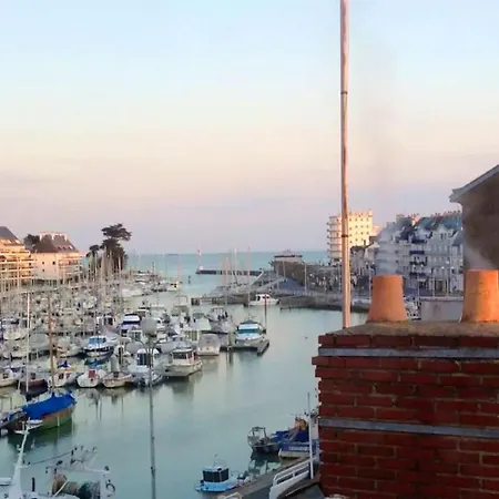 Maison De 3 Chambres A A 900 M De La Plage Avec Jardin Clos Et Wifi بيت للعطل لو بولين